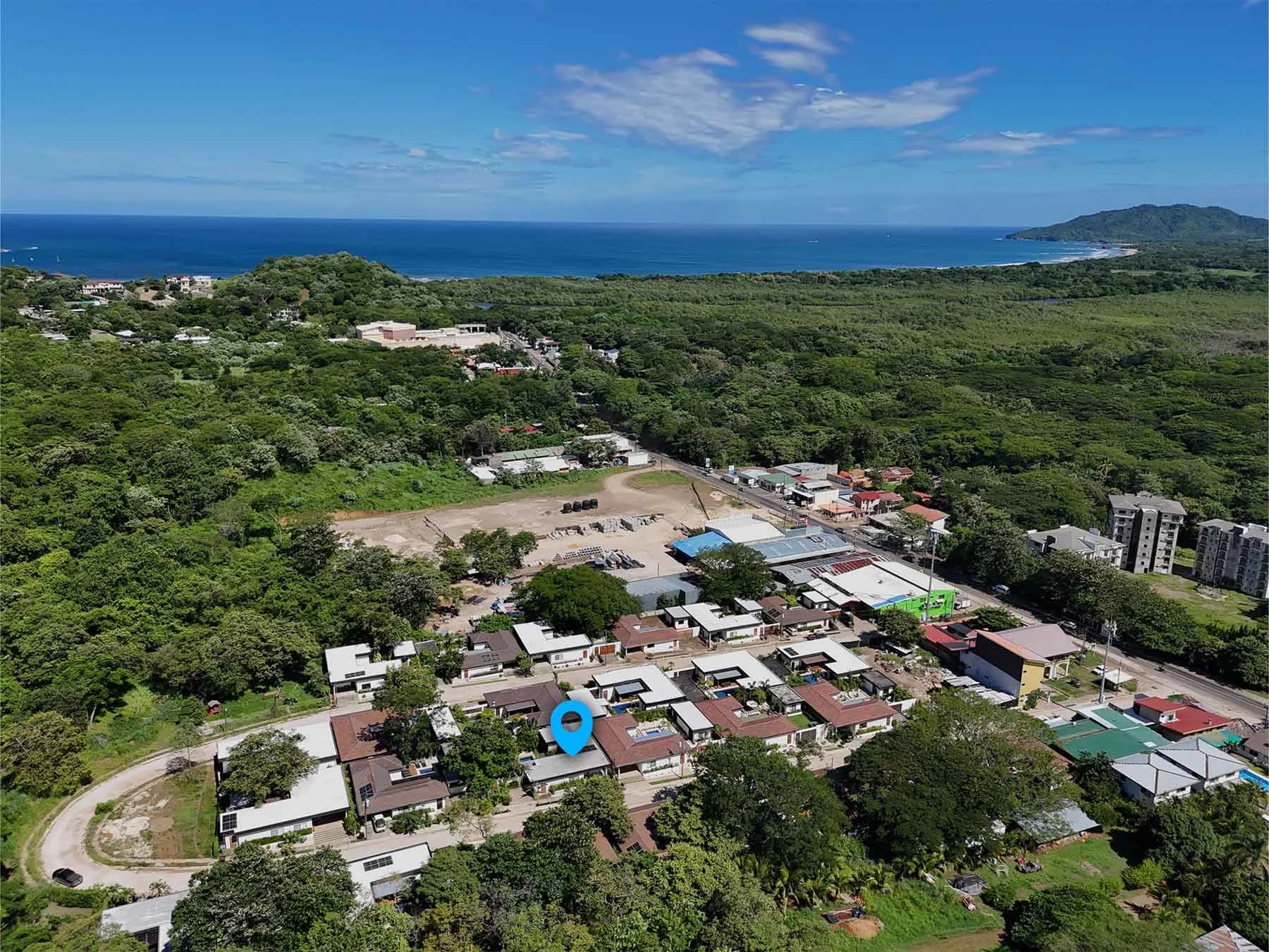 Working in Costa Rica as a Non-Resident: Requirements, Opportunities, and Paths for Expats in Tamarindo